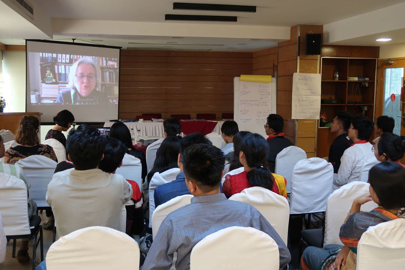Prof. Mareile Flitsch giving an online lecture at the workshop in Chittagong